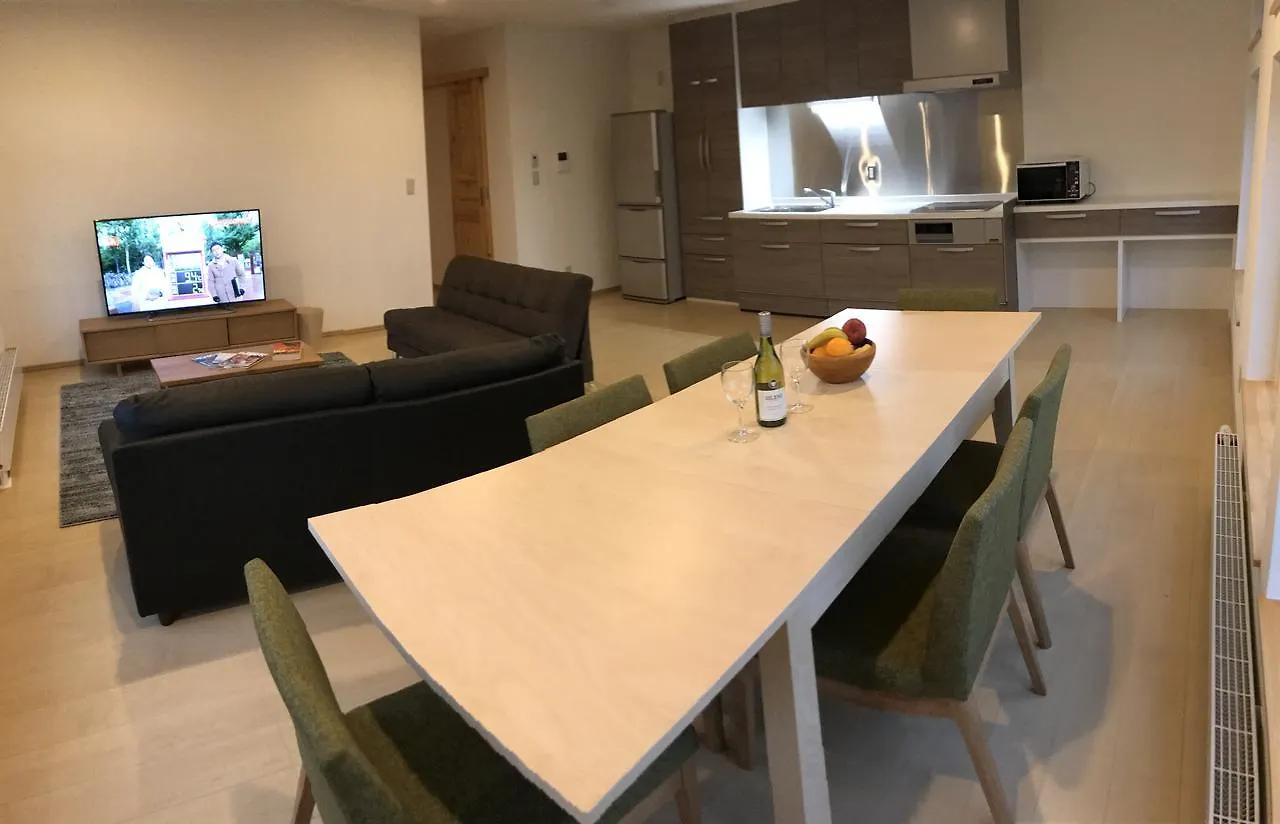 Lodge Mori Apartments كوتشان اليابان