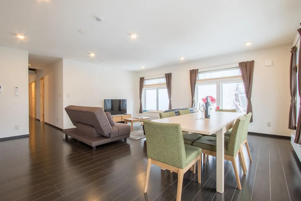 Lodge Mori Apartments كوتشان 0*,  اليابان